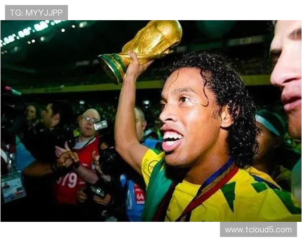 罗纳尔多传奇之路从贫民窟少年到世界足球巅峰巨星 罗纳尔多传奇之路从贫民窟少年到世界足球巅峰巨星