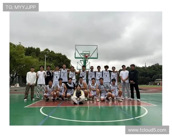 以篮球凝聚青春力量共筑拼搏梦想点燃激情赛场风采 以篮球凝聚青春力量共筑拼搏梦想点燃激情赛场风采