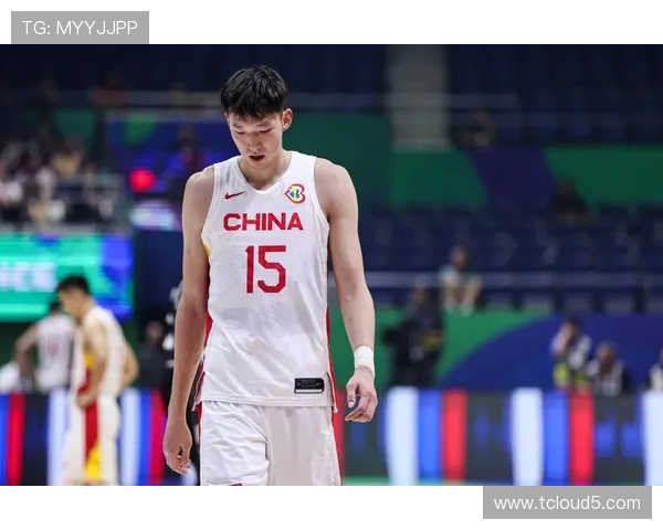 周琦助力中国男篮崛起,展现国际赛场强大统治力与潜力 周琦助力中国男篮崛起,展现国际赛场强大统治力与潜力