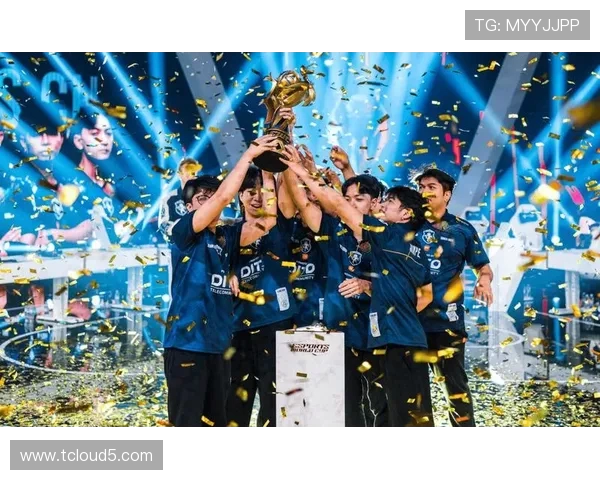 《全球电竞赛事火热进行 各大战队备战年底总决赛激战正酣》 《全球电竞赛事火热进行 各大战队备战年底总决赛激战正酣》