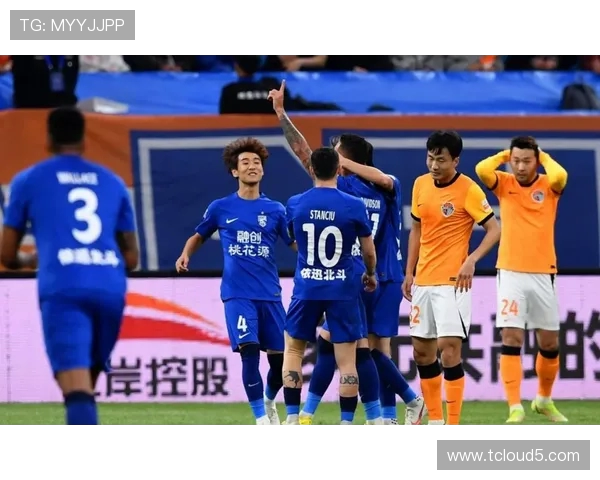 嵩山龙门主场激战青岛海牛双方为保级关键战全力拼搏 嵩山龙门主场激战青岛海牛双方为保级关键战全力拼搏